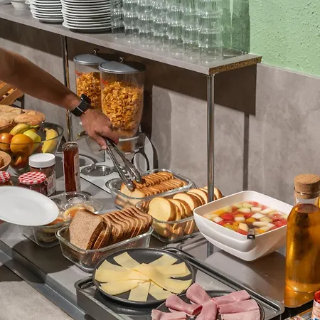 Hotel Ibis Budget Centre 2*