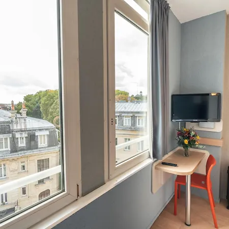 Ibis Budget Centre Hotell 2*