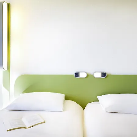 Ibis Budget Centre Hotel 2*