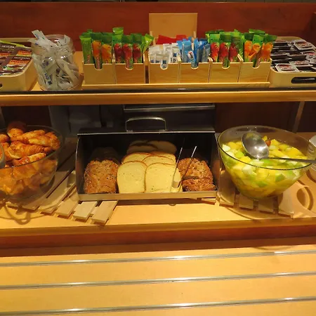 Ibis Budget Centre Hotel 2*