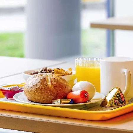 Ibis Budget Centre 2*