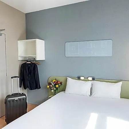 Ibis Budget Centre 2*