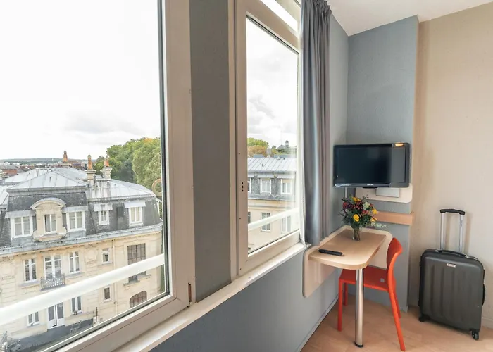 Ibis Budget Centre Отель 2*